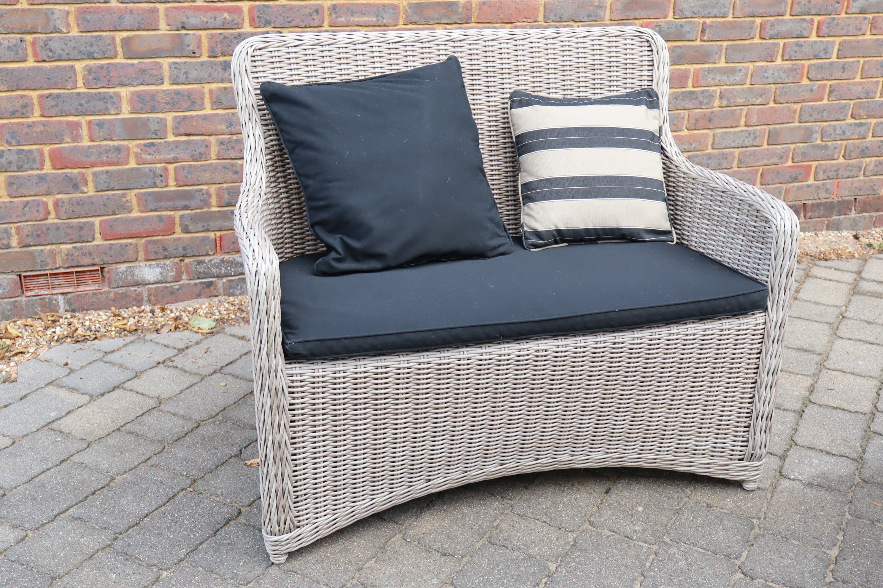 Teak & Mahogany 6-seater luxury rattan lounge set