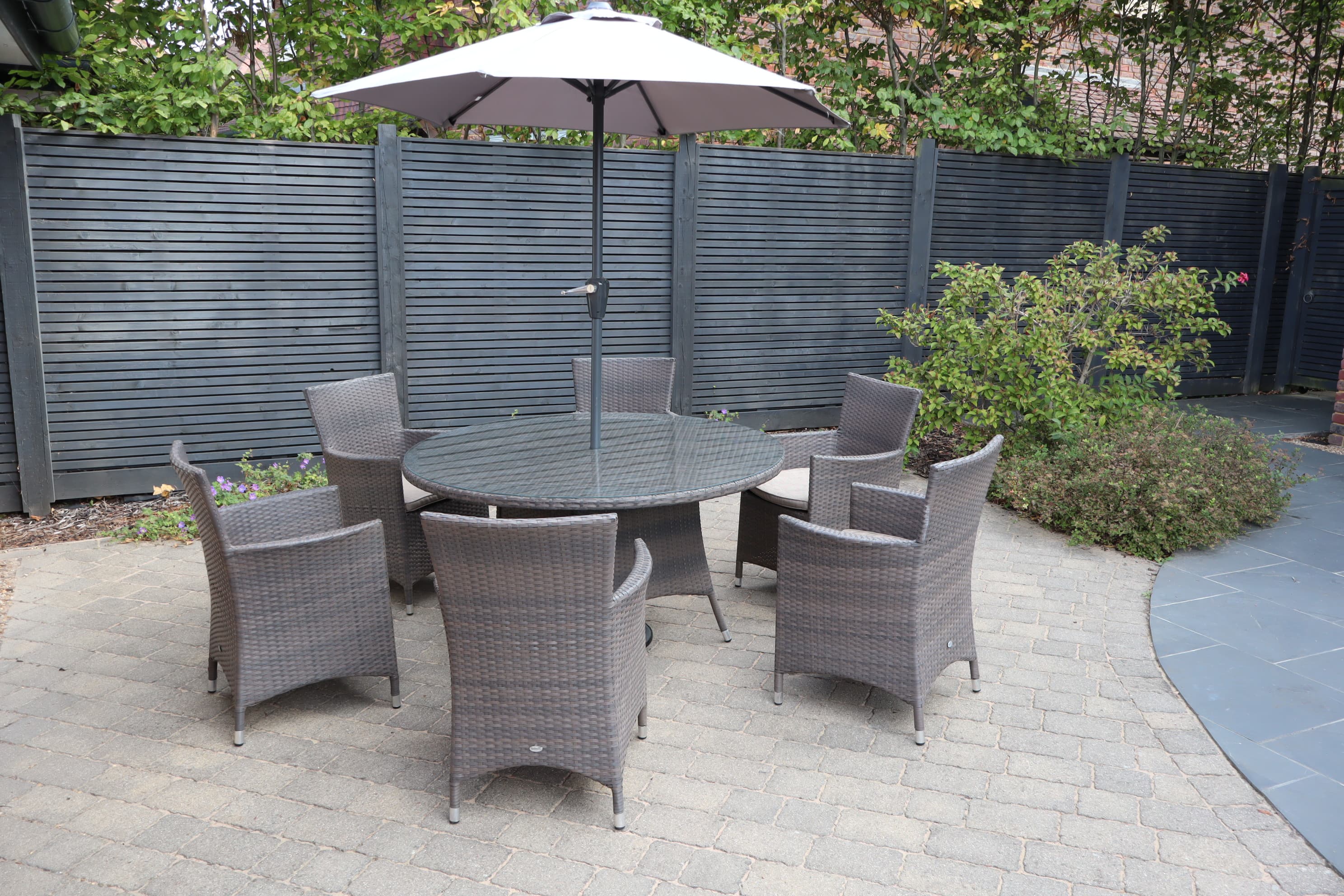 Hartman 6-seater patio set