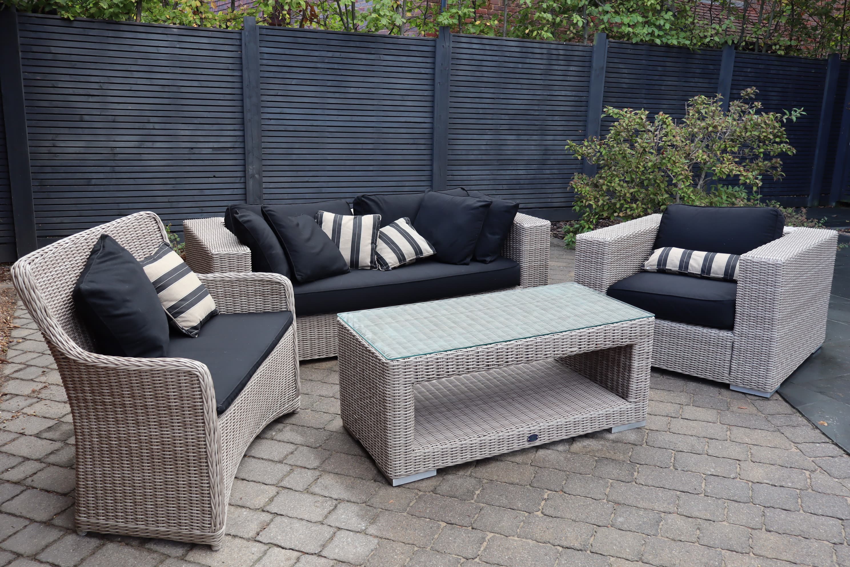 Teak & Mahogany 6-seater luxury rattan lounge set